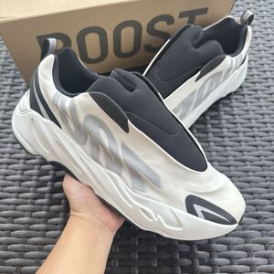 Adidas Yeezy Boost 700 MNVN Laceless Analog Men's Shoes IG4798